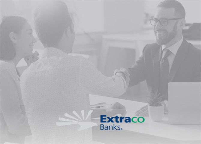 Cover of the Extraco Banks case study document.